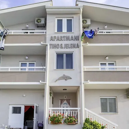 Tiho & Jelena- Levantera شقة