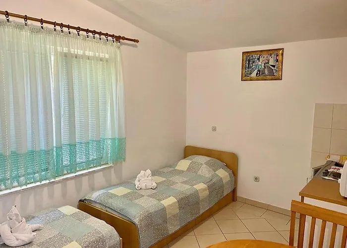 Apartmán Tiho & Jelena- Levantera